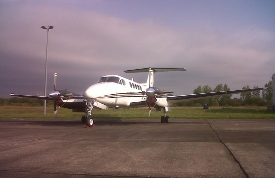 Beech 200.jpg
