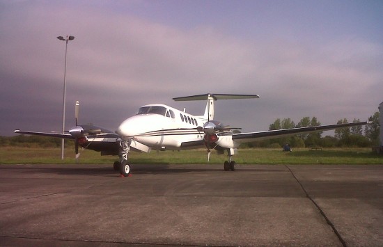 Beech 200.jpg