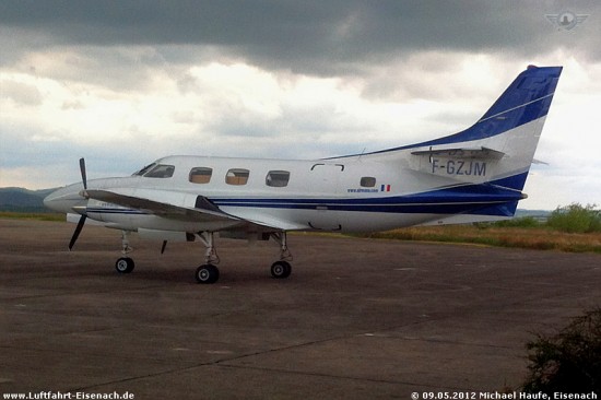 F-GZJM_Air-Mana_Swearingen-SA-226T-Merlin-IIIA_EDGE-09052012_M-HAufe_01_W.jpg (506.1 KiB) 4900 mal betrachtet F-GZJM_Air-Mana_Swearingen-SA-226T-Merlin-IIIA_EDGE-09052012_M-HAufe_01_W.jpg