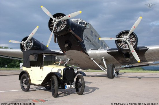 D-AQUI_JU-52-3m_LH_EDGE-01062012_S-Tikwe_01_W.jpg (74.89 KiB) 7253 mal betrachtet D-AQUI_JU-52-3m_LH_EDGE-01062012_S-Tikwe_01_W.jpg