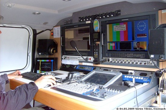 F-W-Steinmeyer_SAtcomm-TV-ZDF_EA-04052009_Bild-2_H-Tikwe_W.jpg