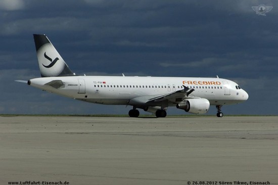 TC-FBV_A320-214_Freebird_EDDE-26082012_S-Tikwe_02_W.jpg