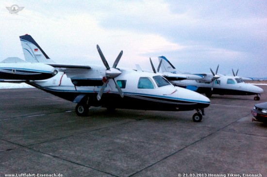 D-IAHT_MU-2P_FlyPoint_und_N81MF_MU-2P_EDGE-21032013_H-Tikwe_01_W.jpg (87.59 KiB) 4343 mal betrachtet D-IAHT_MU-2P_FlyPoint_und_N81MF_MU-2P_EDGE-21032013_H-Tikwe_01_W.jpg