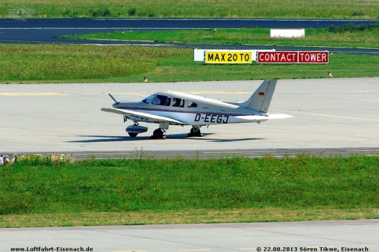 D-EEGJ_PA-28-181_EDDE_22082013_S-Tikwe_01_W.jpg