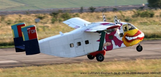 Pink Skyvan.jpg