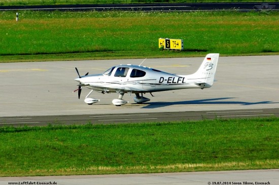 D-ELFL_Cirrus-SR22-G3_EDDE-19072014_S-Tikwe_01_W.jpg