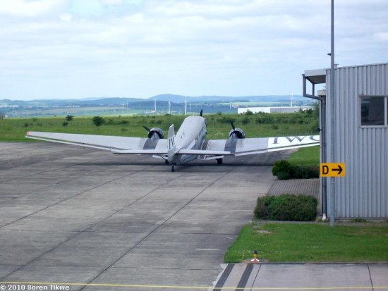 HB-HOS_JU-52-3m-g4e_Ju-Air_EDGE-13062010_H-Tikwe_02_W.jpg