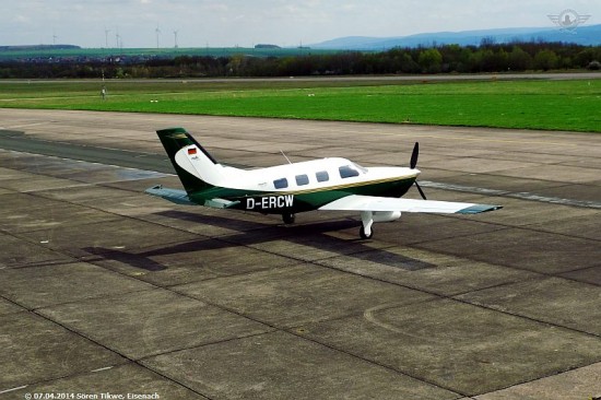 D-ERCW_Piper-PA46-350P-Malibu-Mirage_EDGE-07042014_S-Tikwe_01_W.jpg (117.48 KiB) 6454 mal betrachtet D-ERCW_Piper-PA46-350P-Malibu-Mirage_EDGE-07042014_S-Tikwe_01_W.jpg