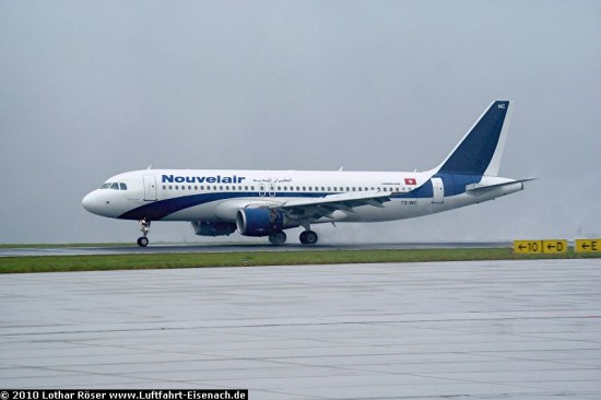 TC-INC_A320_Nouvelair_EDDE-16102010_L-Roeser_1_W.jpg