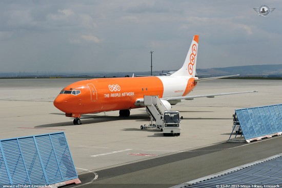 OE-IAF_B737-4Y0_TNT-Airways_EDDE-23072015_S-Tikwe_01_W.jpg (115.3 KiB) 6723 mal betrachtet OE-IAF_B737-4Y0_TNT-Airways_EDDE-23072015_S-Tikwe_01_W.jpg