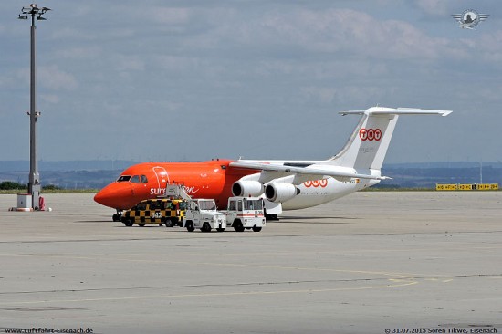 EC-MCL_BAe-146-300_PAN-AIR-(TNT)_EDDE-31072015_02_W.jpg