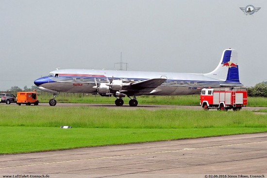 OE-LDM_DC-6B_Flying-Bulls_EDGE-02062016_S-Tikwe_03_W.jpg (78.79 KiB) 12399 mal betrachtet OE-LDM_DC-6B_Flying-Bulls_EDGE-02062016_S-Tikwe_03_W.jpg
