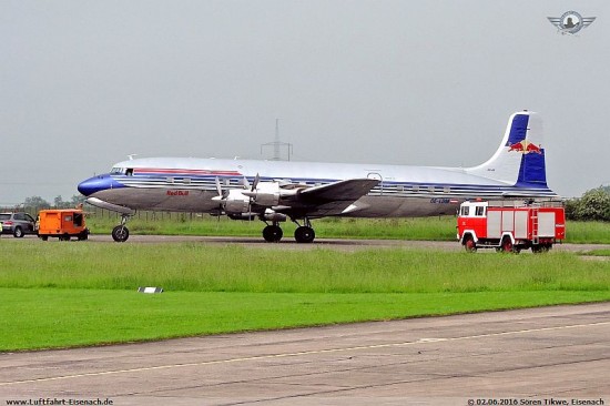 OE-LDM_DC-6B_Flying-Bulls_EDGE-02062016_S-Tikwe_03_W.jpg