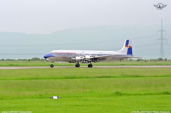OE-LDM_DC-6B_Flying-Bulls_EDGE-02062016_S-Tikwe_08_W.jpg (62.64 KiB) 12399 mal betrachtet OE-LDM_DC-6B_Flying-Bulls_EDGE-02062016_S-Tikwe_08_W.jpg