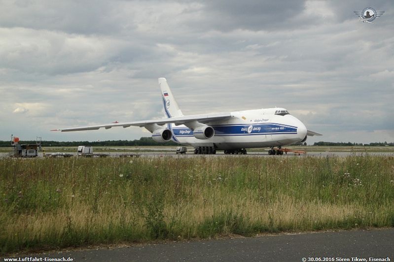 RA-82042_AN-124-100_VDA_LEJ-30062016_S-Tikwe_02_W.jpg