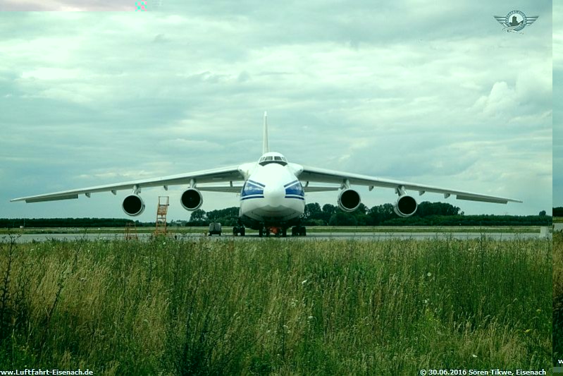 RA-82074_AN-124-100_VDA_LEJ-30062016_S-Tikwe_02_W.jpg