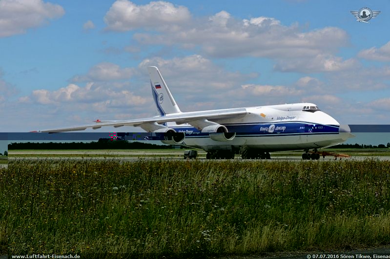 RA-82042_AN-124-100_VDA_LEJ-07072016_S-Tikwe_01_W.jpg