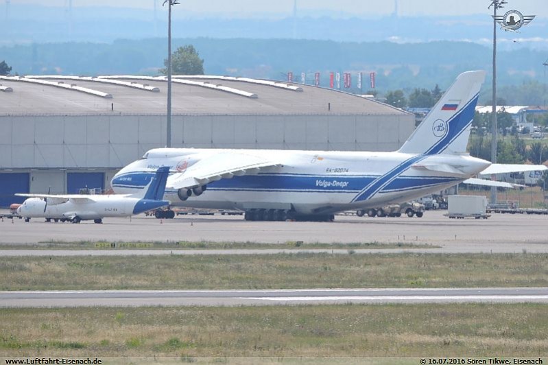 RA-82074_AN-124-100_VDA_LEJ-16072016_S-Tikwe_01_W.jpg