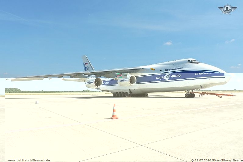 RA-82074_AN-124-100_VDA_LEJ-22072016_S-Tikwe_01_W.jpg