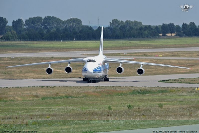 RA-82081_AN-124-100_VDA_LEJ-22072016_S-Tikwe_09_W.jpg