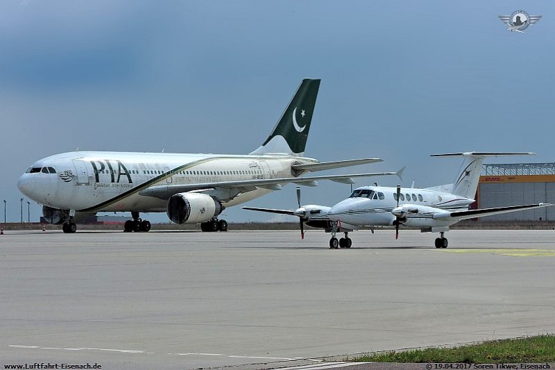 AP-BEQ_A310-304_PIA_&_N92WC_B200_LEJ-19042017_S-Tikwe_01_W.jpg