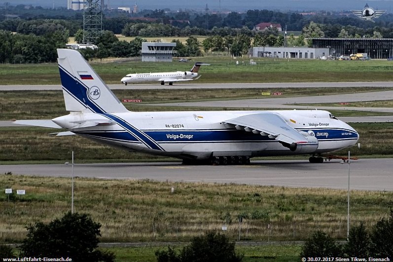 RA-82074_AN-124-100_VDA_LEJ-30072017_S-Tikwe_01_W.jpg