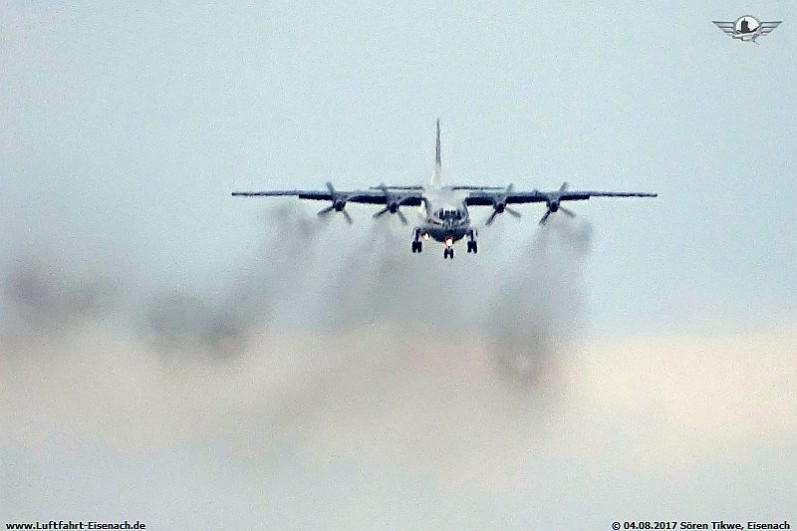 UR-CGW_AN-12BP_Ukraine-Air-Alliance_LEJ-04082017_S-Tikwe_01_W.jpg