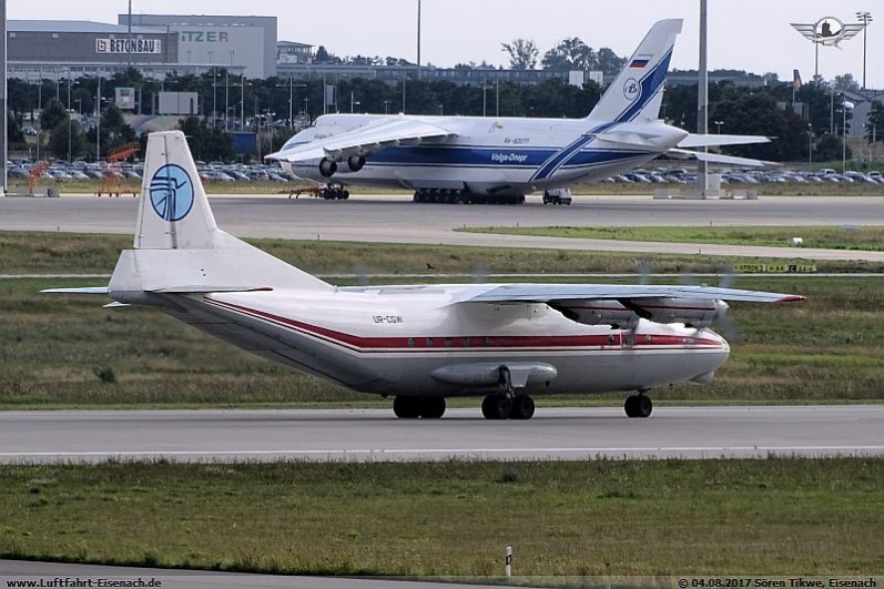 UR-CGW_AN-12BP_Ukraine-Air-Alliance_LEJ-04082017_S-Tikwe_12_W.jpg