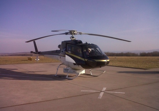 Eurocopter AS-350 BA Ecureuil (D-HFCE).jpg